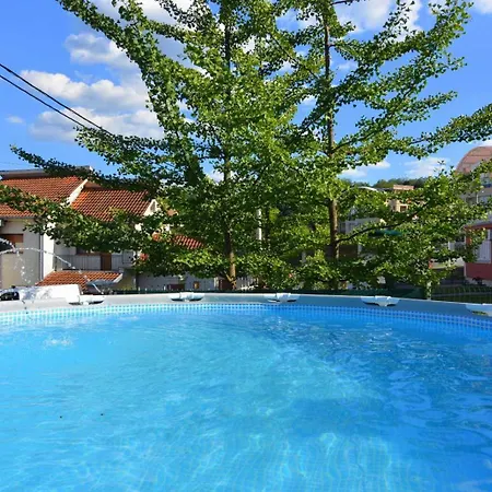 Apartment Suncica *